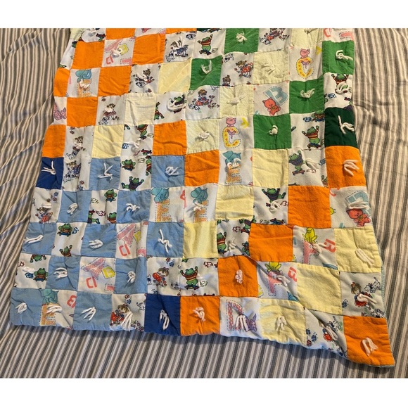 Kids Unisex Soft Blanket ABC Colorful Animals Quilts Sheets Cover EUC - Picture 4 of 8